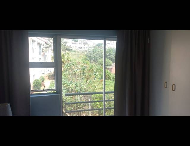 2 BEDROOM FLAT FOR SALE IN MORNINGSIDE